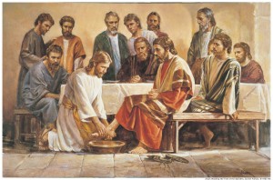 Jesus lavando los pies de sus discipulos